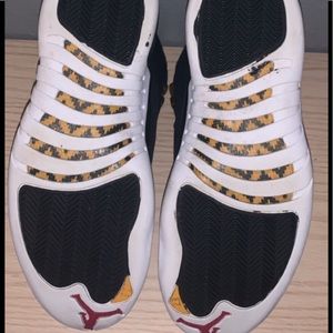Jordan 12 Reverse Taxis Size 9